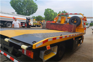 江阴附近拖车电话号码服务